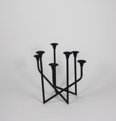 Bild av elegant geometrisk ljusstake med sju armar