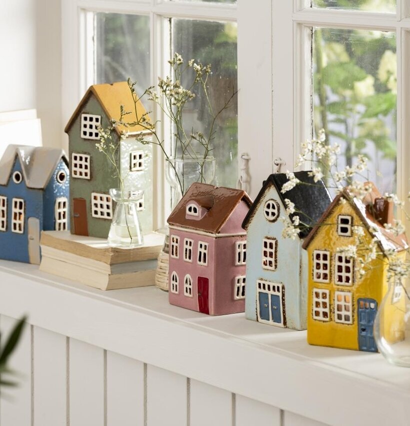 Ljuslykta Nyhavn Ljusblå från IB Laursen på fönsterbräda