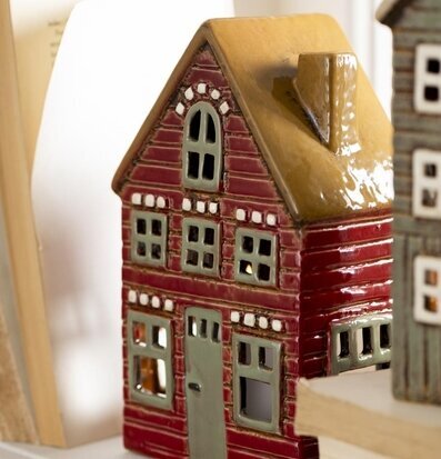 Ljuslykta Thorshavn Röd från IB Laursen på en hylla