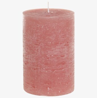 Foto av rustikt blockljus i hallonfärg, 90 tim brinntid