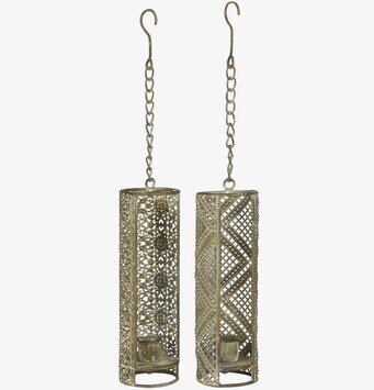 Foto av hängande ljuslyktor med orientaliskt mönster