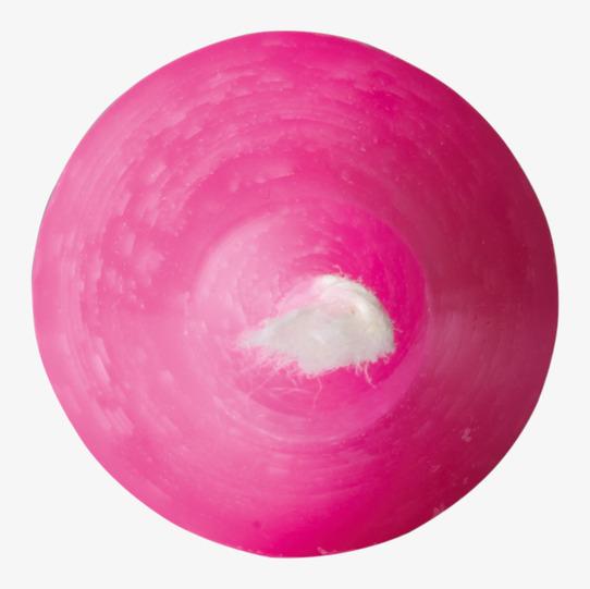 Bild av ceriserosa kronljus med intensiv färg och detalj