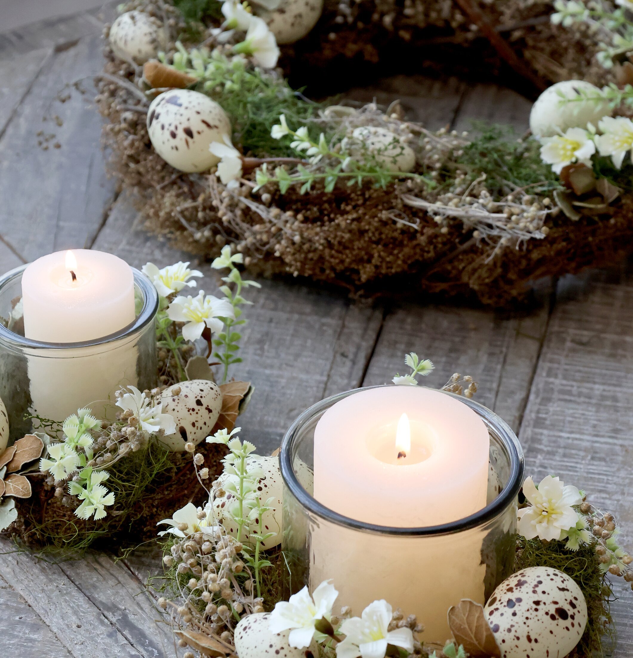 Ljuslykta Påskkrans Liten från Chic Antique på träyta