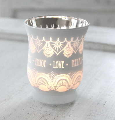 Foto av ljuslykta med elegant och harmonisk design