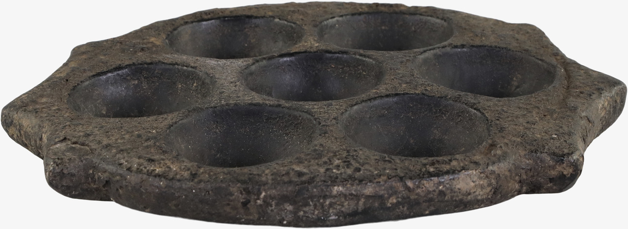 Ljusstake Grimaud Antiksvart från Chic Antique i rustik stil