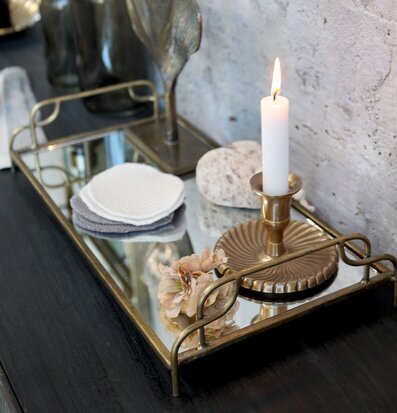 Bild av elegant spegelfat med antik mässingsfinish