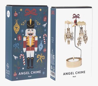 Bild av juldekoration med nötknäppare och stjärnor