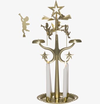 Bild av detaljrik ljuslykta i mässing med änglaspel