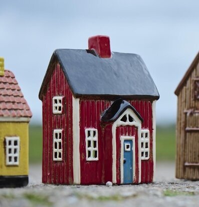 Bild av dekorativa ljuslyktor i hemtrevlig design