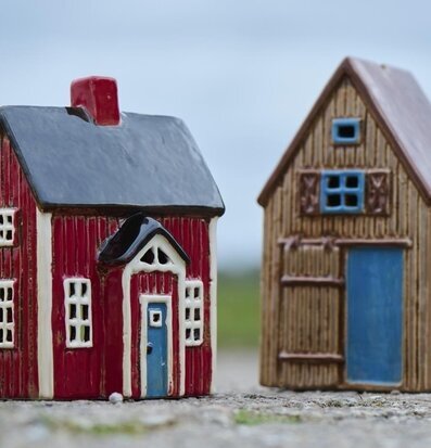 Foto av charmiga miniature huslyktor för mysig atmosfär