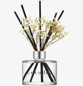 Bild av elegant doftspridare med stilren och luftig design