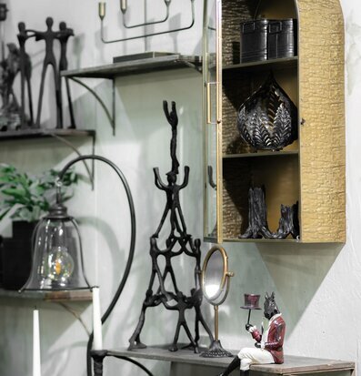 Bild av eklektisk inredning med stilrena ljuslyktor