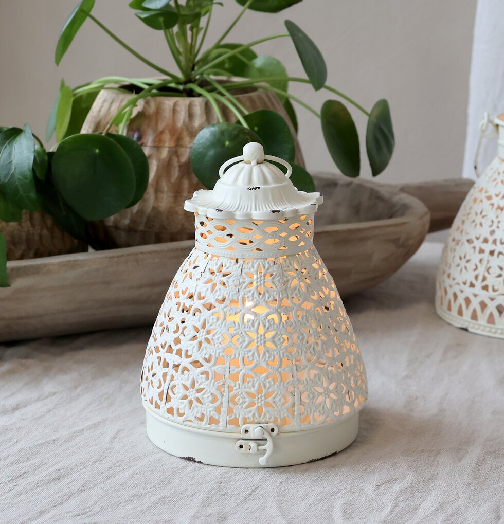 Ljuslykta Antique Creme Chic Ljusstakar Adventsstakar Ljushållare Ljushyllor Lyktor Endless Light Ljuslyktor