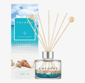 Bild av stilrena doftpinnar med havsinspirerat tema