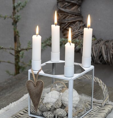 Bild av ljuslykta med harmonisk och avkopplande stämning