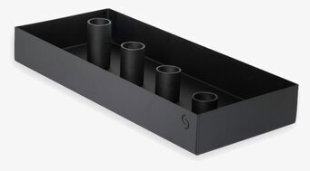 Bild av svart rektangulär ljusstake med fyra hållare