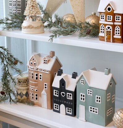 Ljuslykta Hus Chamonix Mocca Verte Puder Chic Antique Lyktor Endless Light Ljuslyktor