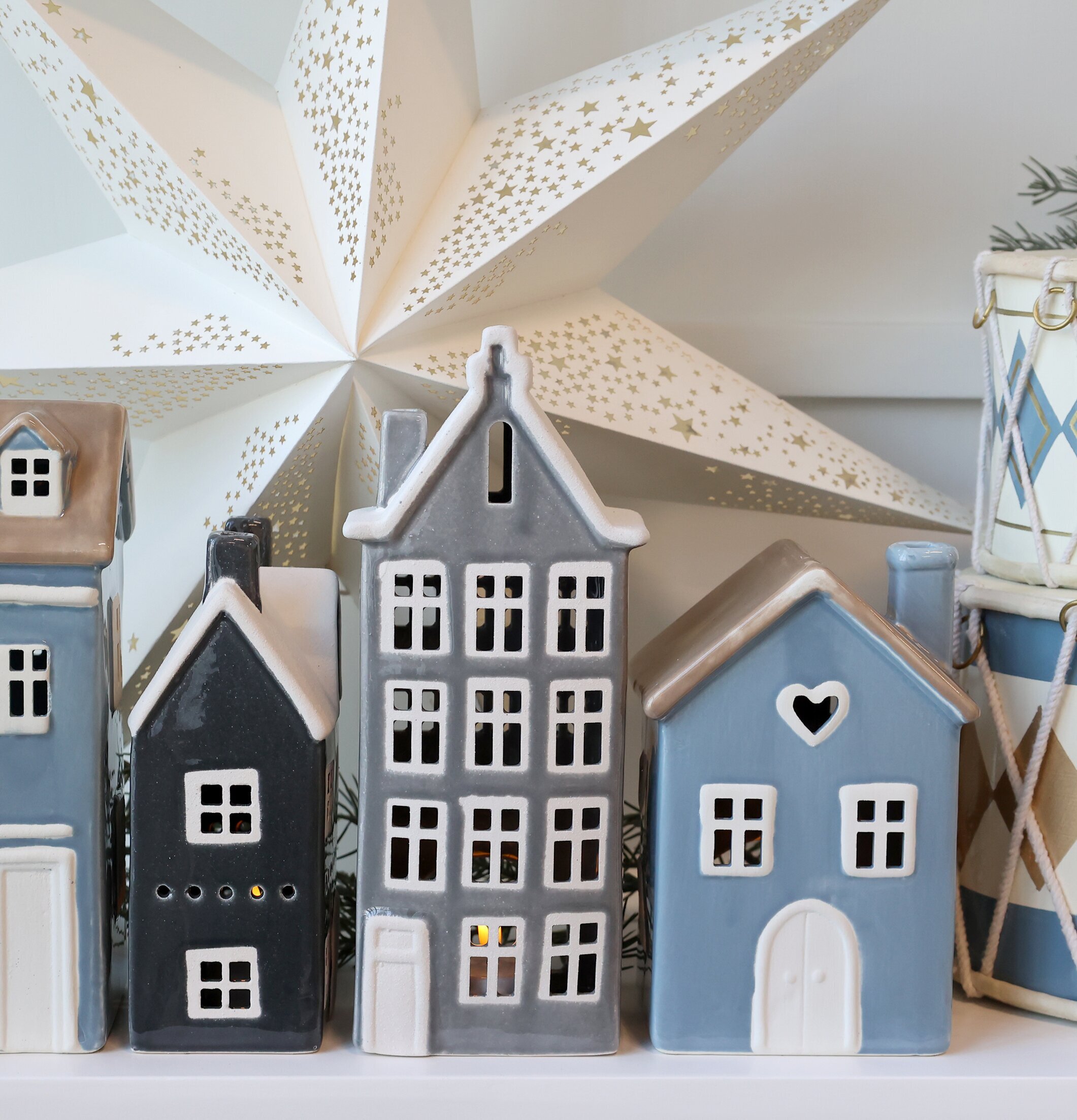 Ljuslykta Hus Chamonix Grå Chic Antique Lyktor Endless Light Ljuslyktor