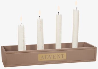 Bild av brun adventsljusstake med fyra tända vita ljus