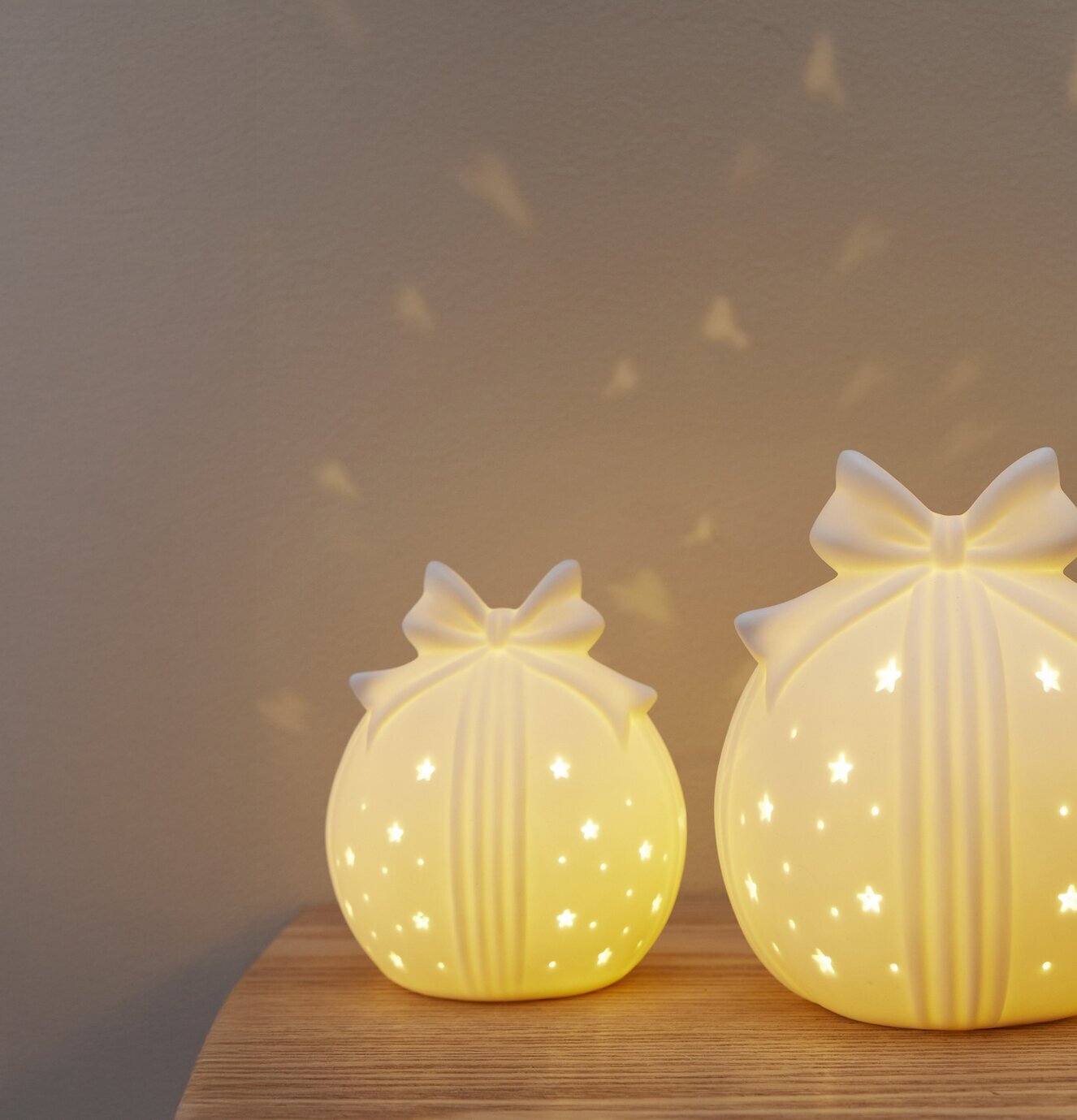 Bordsdekoration Rozy Led Liten Star Trading Lampor Taklampor Golvlampor Bordslampor LED-lampor Ledlampor Fönsterlampor Ljusslingor för dekoration