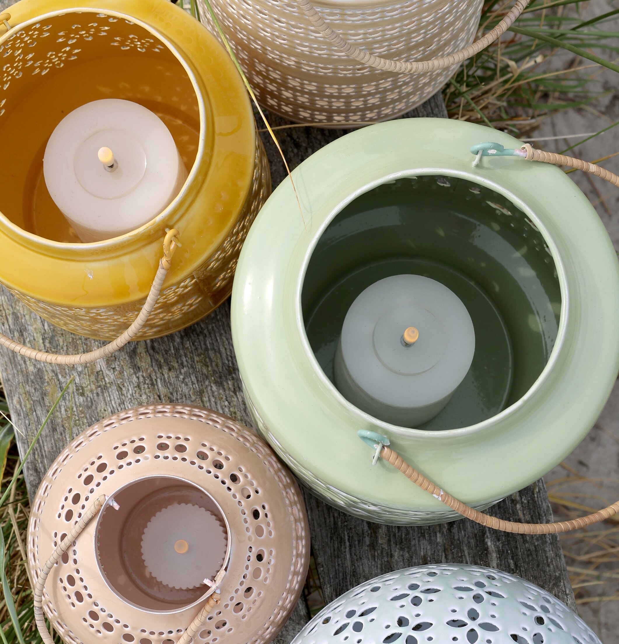 Ljuslykta Emalj Creme Grön Ljusblå Gul Chic Antique Lyktor Endless Light Ljuslyktor Övrig prydnad/dekoration för inredning