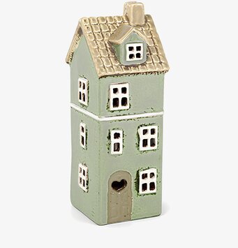Foto på husformad ljuslykta i grönt med beige tak