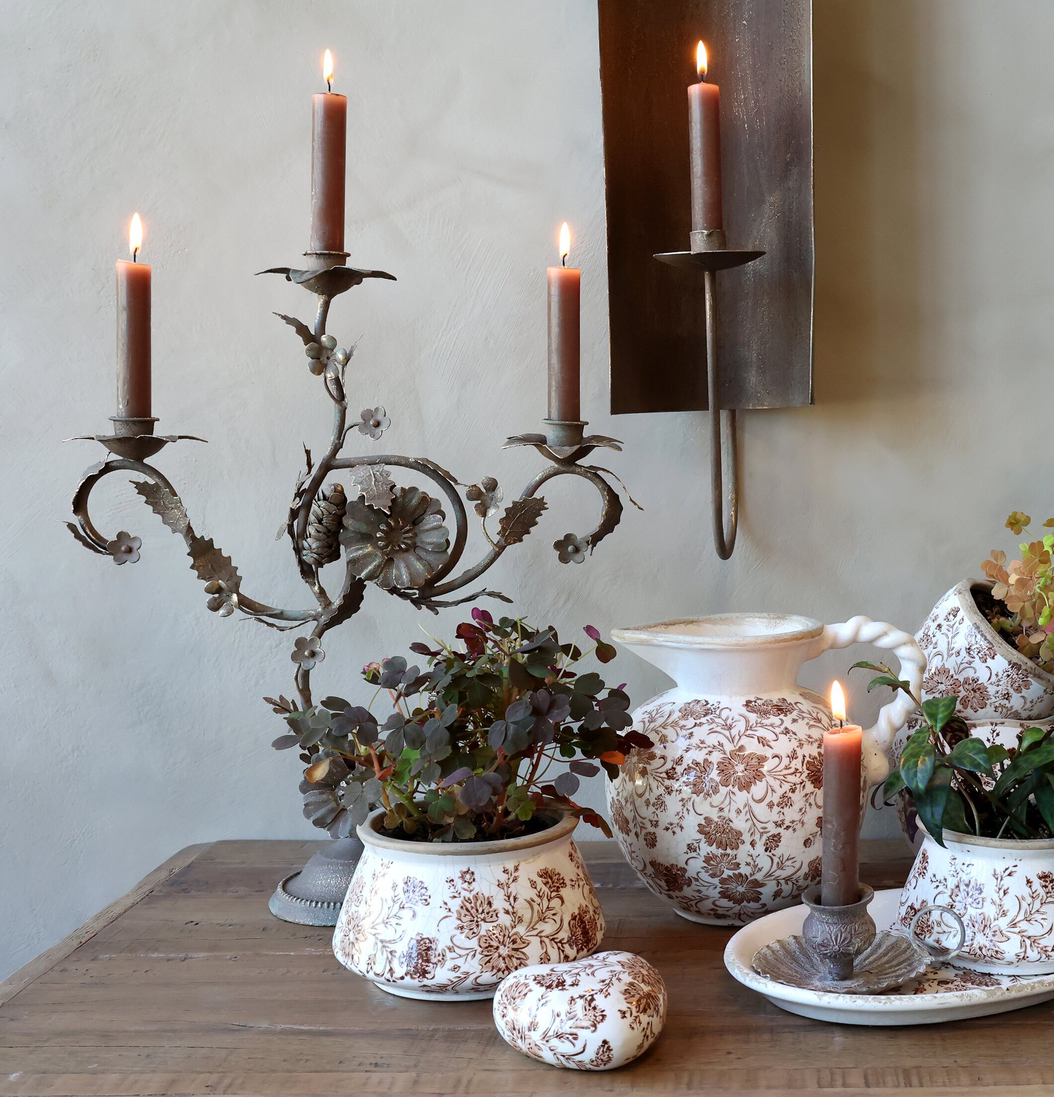 Fransk ljusstake med blomsterdekor Chic Antique Ljusstakar Adventsstakar Ljushållare Ljushyllor