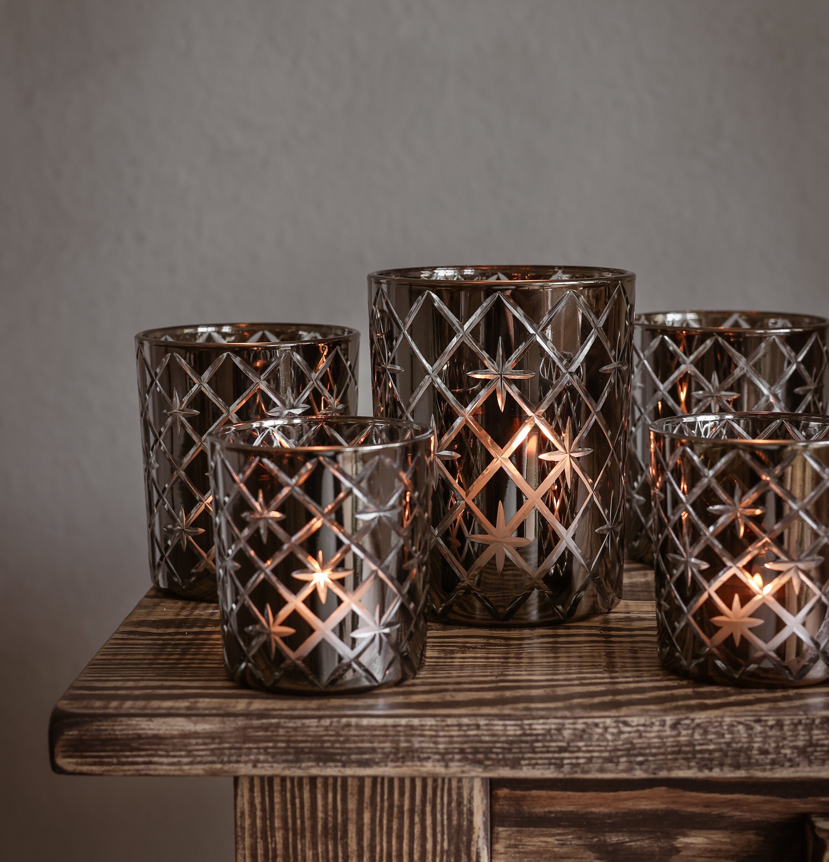 Majas Cottage Ljuslykta Smokey Elegance Stor Mellan Liten Lyktor Endless Light Ljuslyktor
