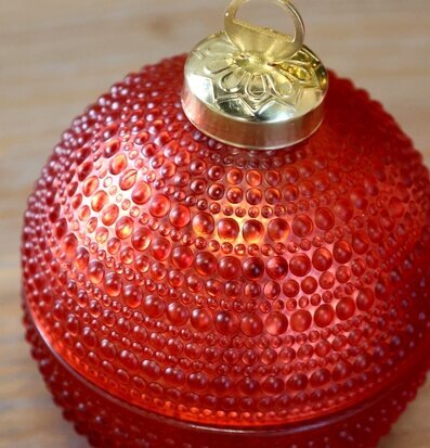Julkula med Stearinljus Cherry Ø8 cm Chic Antique Ljus Värmeljus