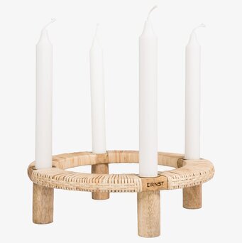 Foto: Rund adventsljusstake i ljust trä med 4 ljus