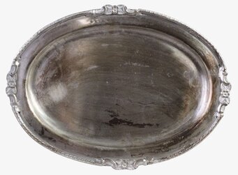 Foto av ovalt metallfat i antik silver med patina
