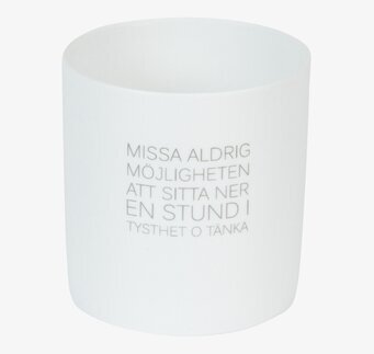 Bild av stilren ljuslykta med tänkvärt budskap