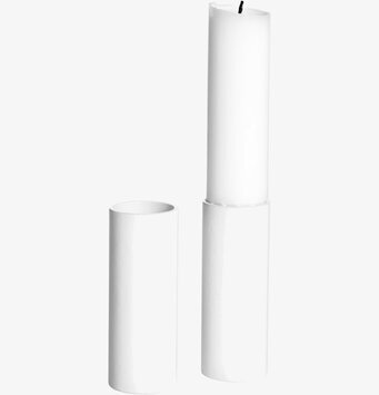 Bild av stilrena vita ljus och matchande ljusstakar