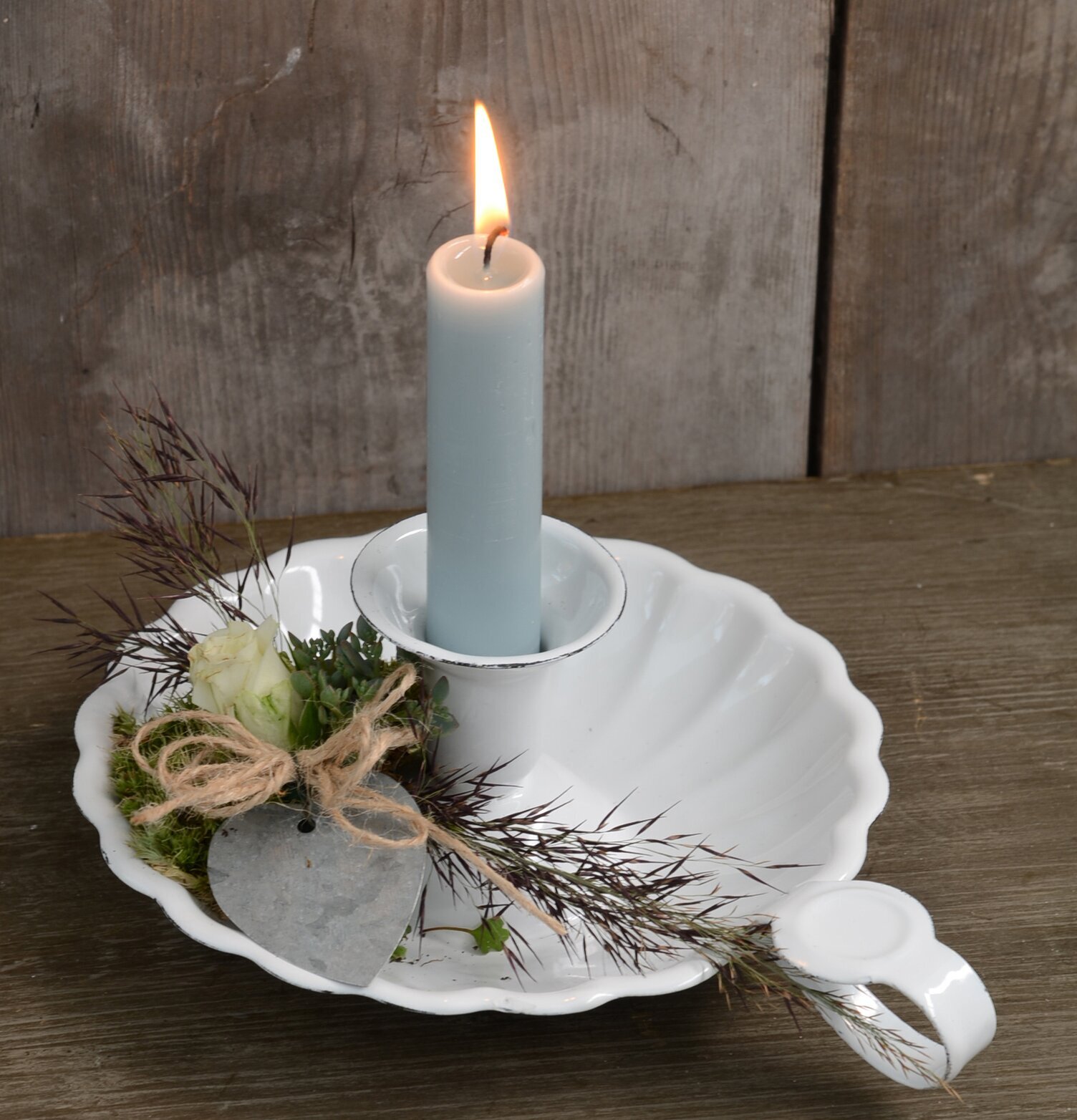 Ljusstake Emalj från IB Laursen med blomform och handtag