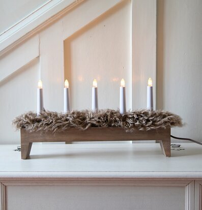 Bild av ljusstake med stilren och hemtrevlig design