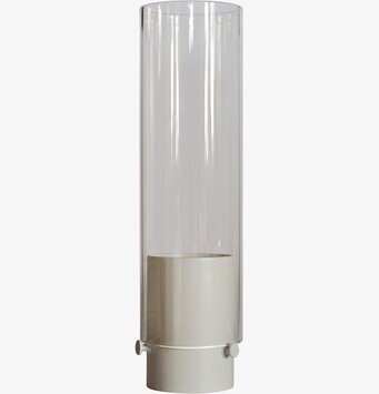 Bild av minimalistisk ljuslykta med glas och vit bas