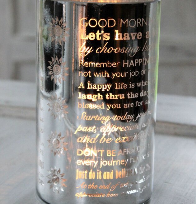 Bild av en stämningsfull ljuslykta med inspirerande texter