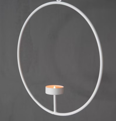 Bild av en stilren och funktionell hängande ljuslykta