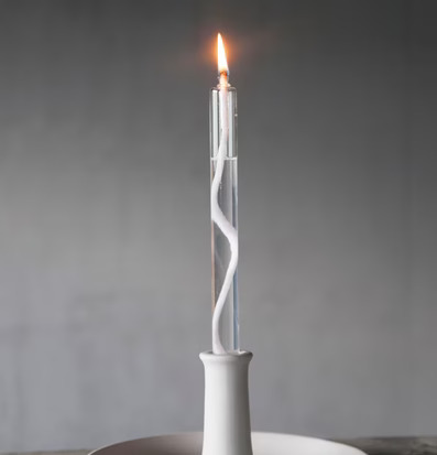 Foto av elegant ljuslykta med modern och minimalistisk design