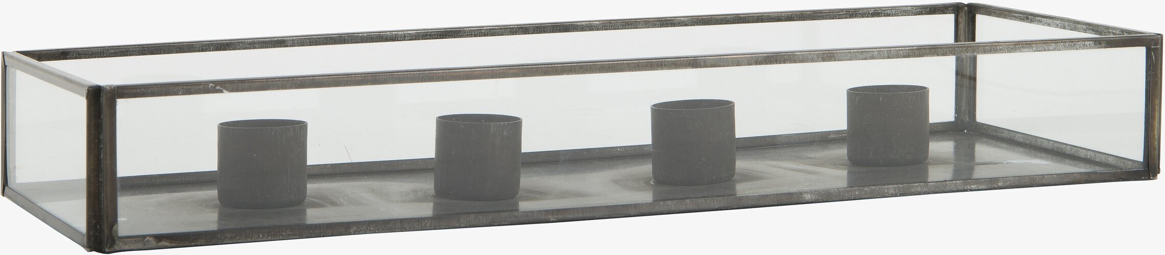 Bild av elegant ljusstake med glas och metall detaljer