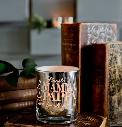 Bild av elegant ljuslykta med tidlös och hemtrevlig känsla