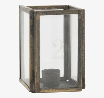 Bild av fyrkantig ljuslykta i mässing och glas