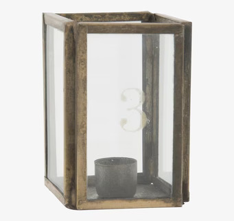 Bild av klassisk adventsljusstake i mässing och glas