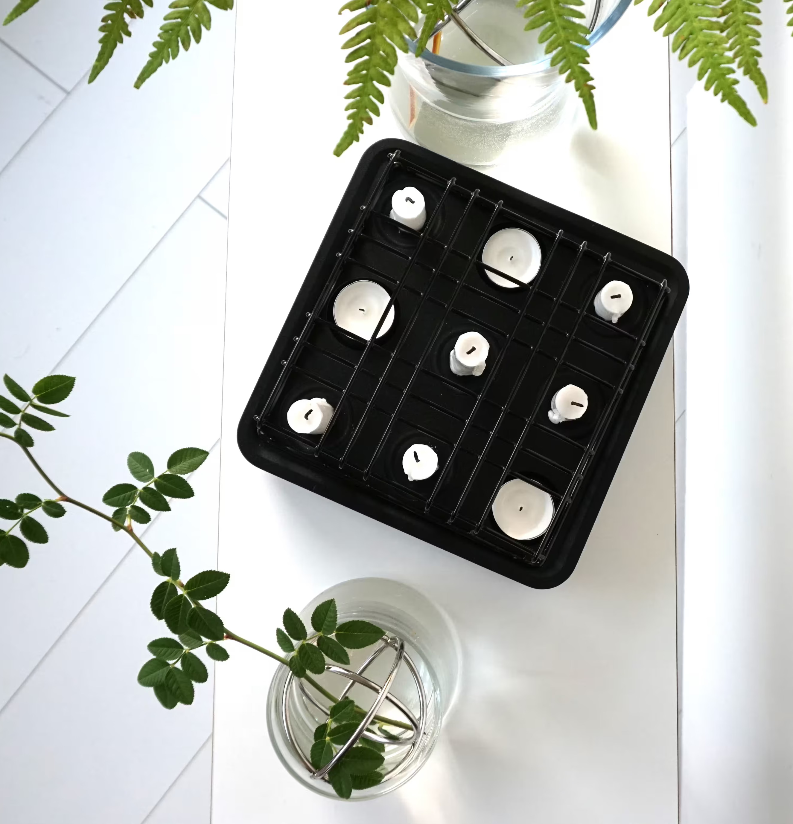 Stumpastaken Small Svart från Stumpastaken på vit yta